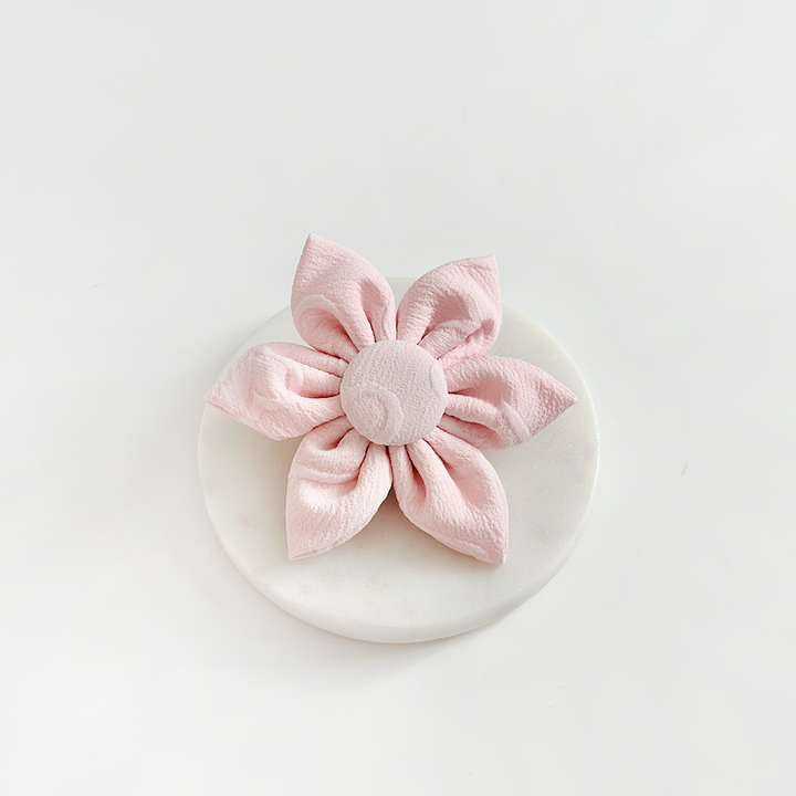 LUXE Baby Pink Heart Collar Flower