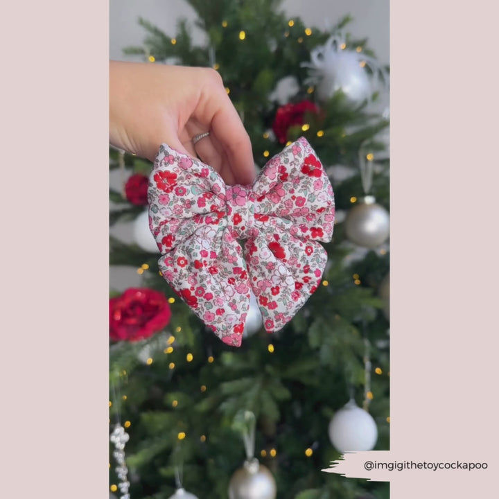 Quilted Christmas Flowers Sailor Bow Tie